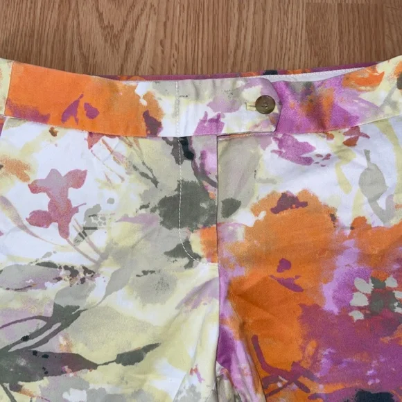 J. Crew Floral 3 Inch Inseam Colorful with Pockets Stretch Shorts Size 2 - Picture 4 of 8
